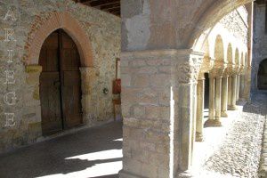 Cloître de la cathédrale Saint-Lizier