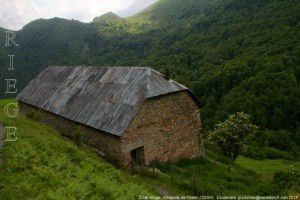 Côté refuge - Chapelle de l'Isard (1320m)