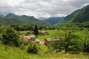 Vallée du Garbet vue de la chapelle du Calvaire - Ercé (650m)