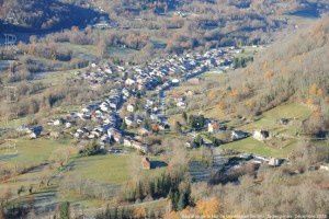 Saurat vu de la tour de Montorgueil (865m)