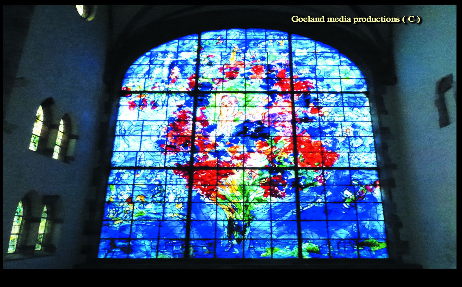 Marc CHAGALL - LA PAIX ( le Vitrail ) - SARREBOURG ( Moselle ) région GRAND EST