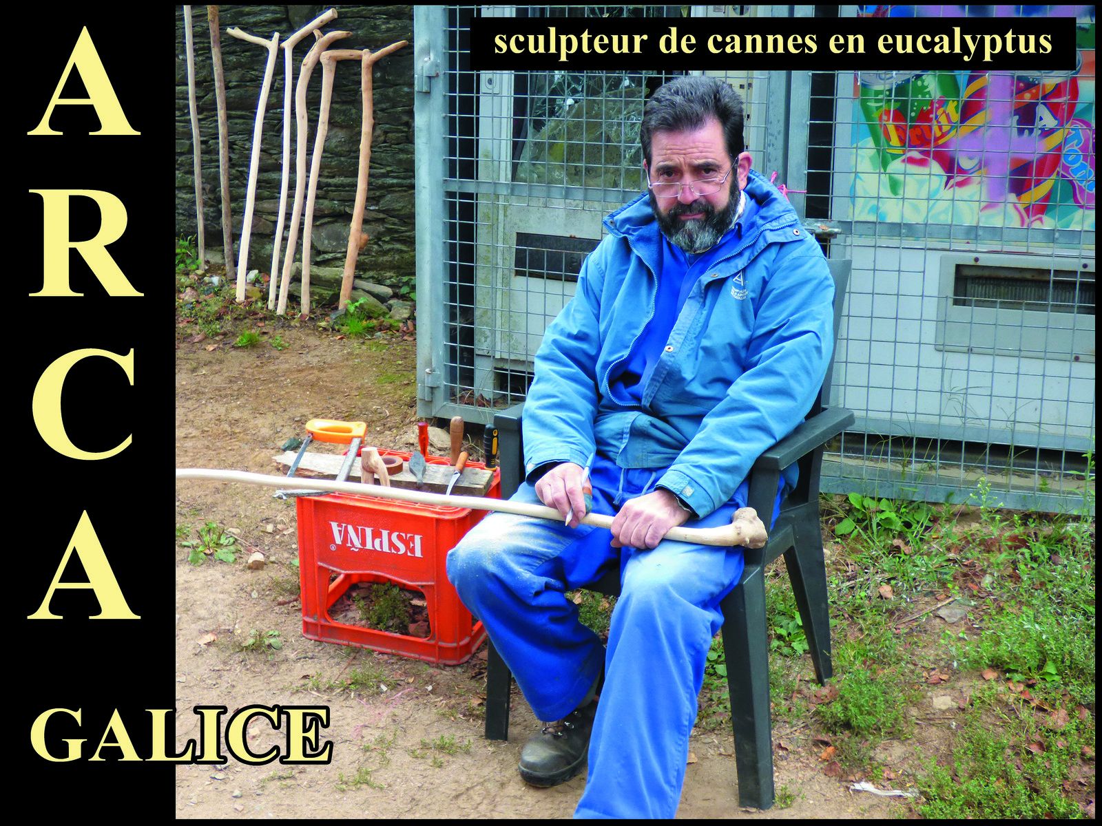 Sculpteur de cannes en eucalyptus sur le camino Frances