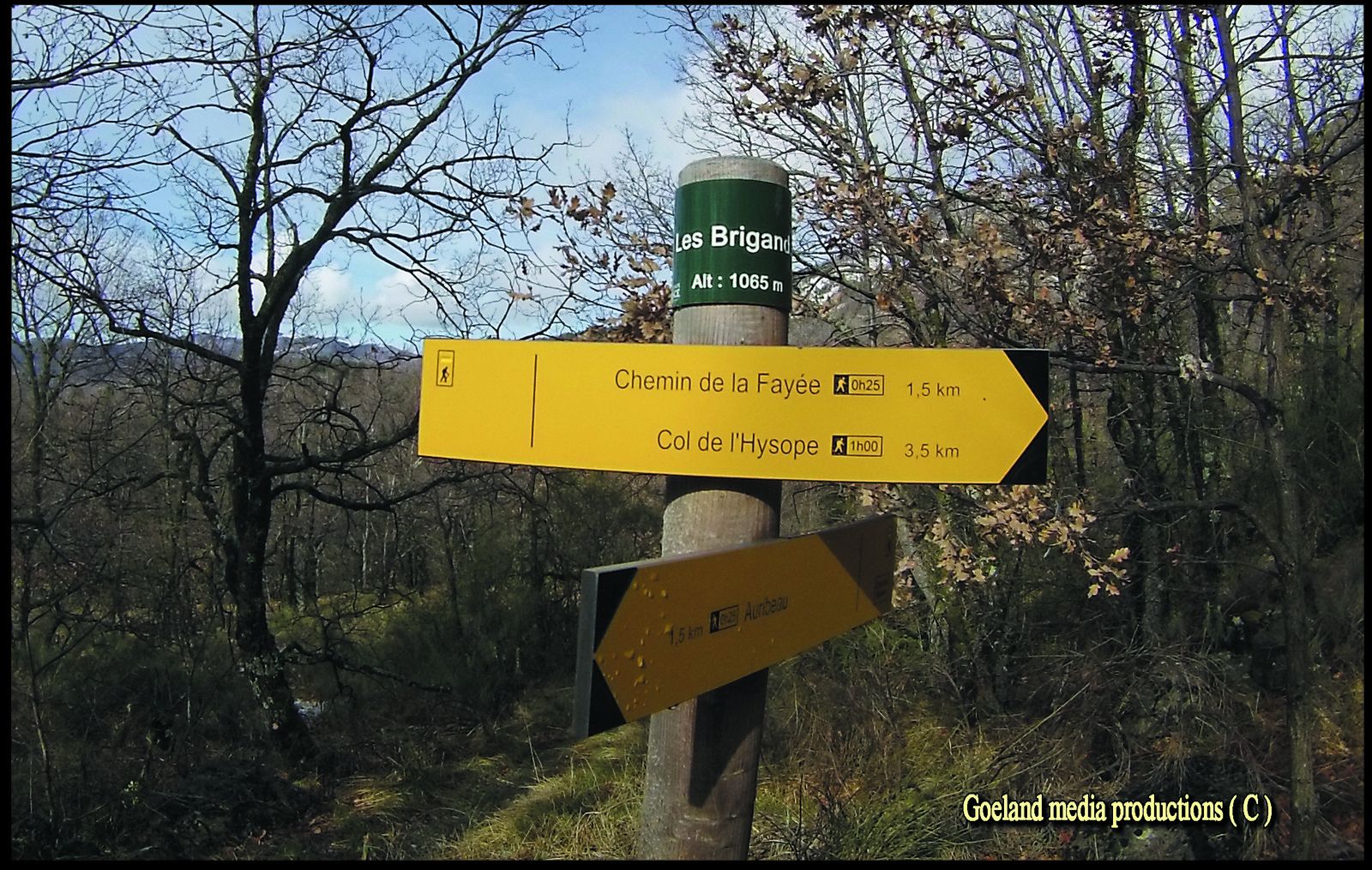 Roche des Brigands , col St Pierre, Col d'Ainac , cabane de Paillant
