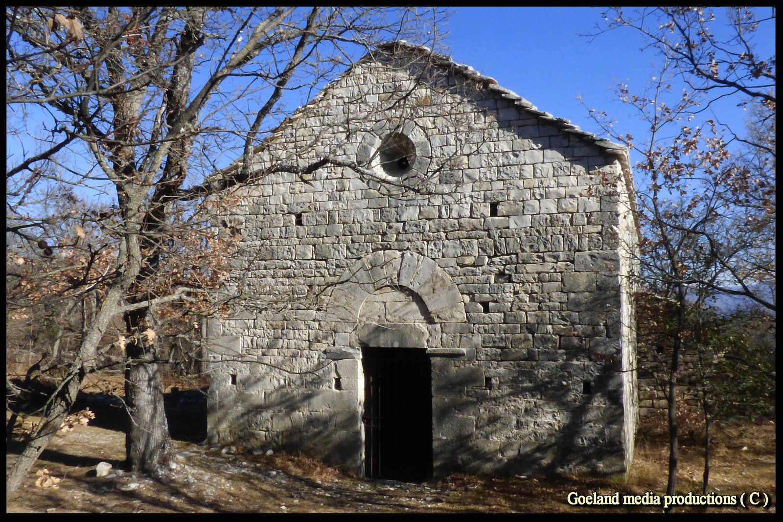 Chapelle SAINTE MADELEINE - CHATEAU NEUF VAL St DONAT - Alpes de Haute Provence