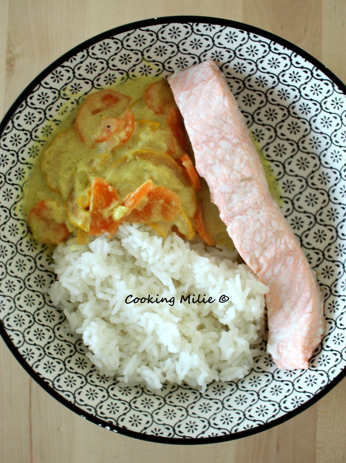 Saumon vapeur au Cookeo et légumes au lait de coco et curry