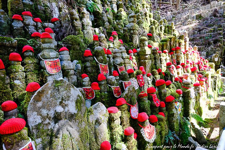 OKU-NO-IN NECROPOMLE CIMETIERE KOYASAN BOUDDHISME SHINTOÎSME 