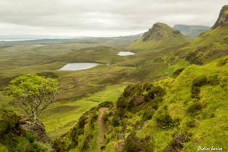 QUIRAING ECOSSE SKYE ISLANDS LOCH BEN CORBETT GLEN GRAHAM 