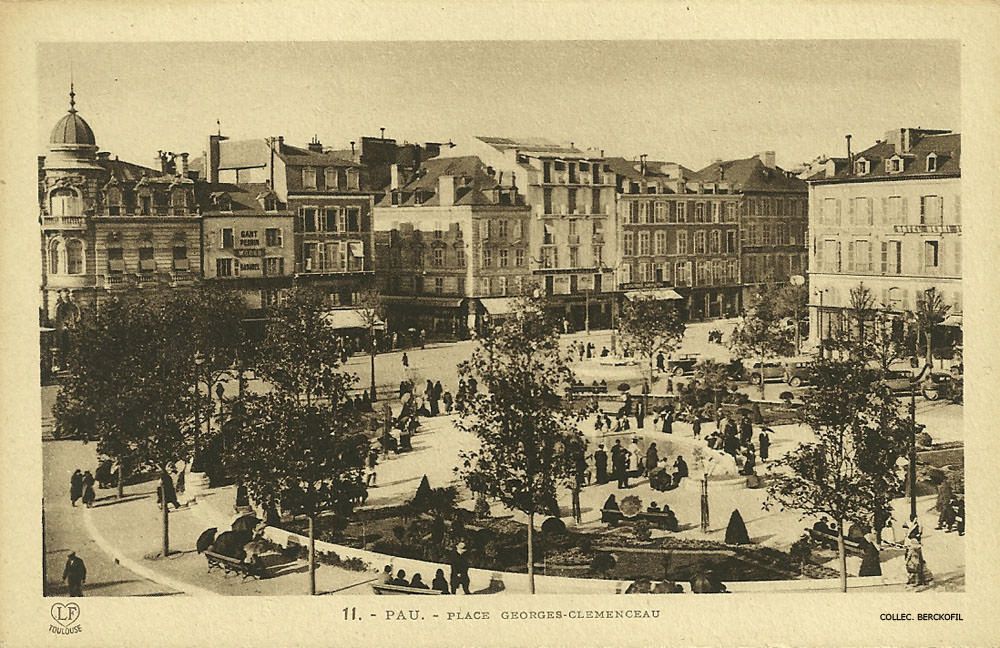 La photo ci-dessus est une vue ancienne, une scène figée à Pau, dans les Pyrénées-Atlantiques.