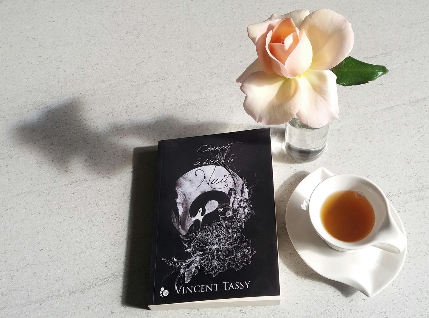 rose rose pâle (Adriel), thé à la menthe (Cléopâtre et Rachel)