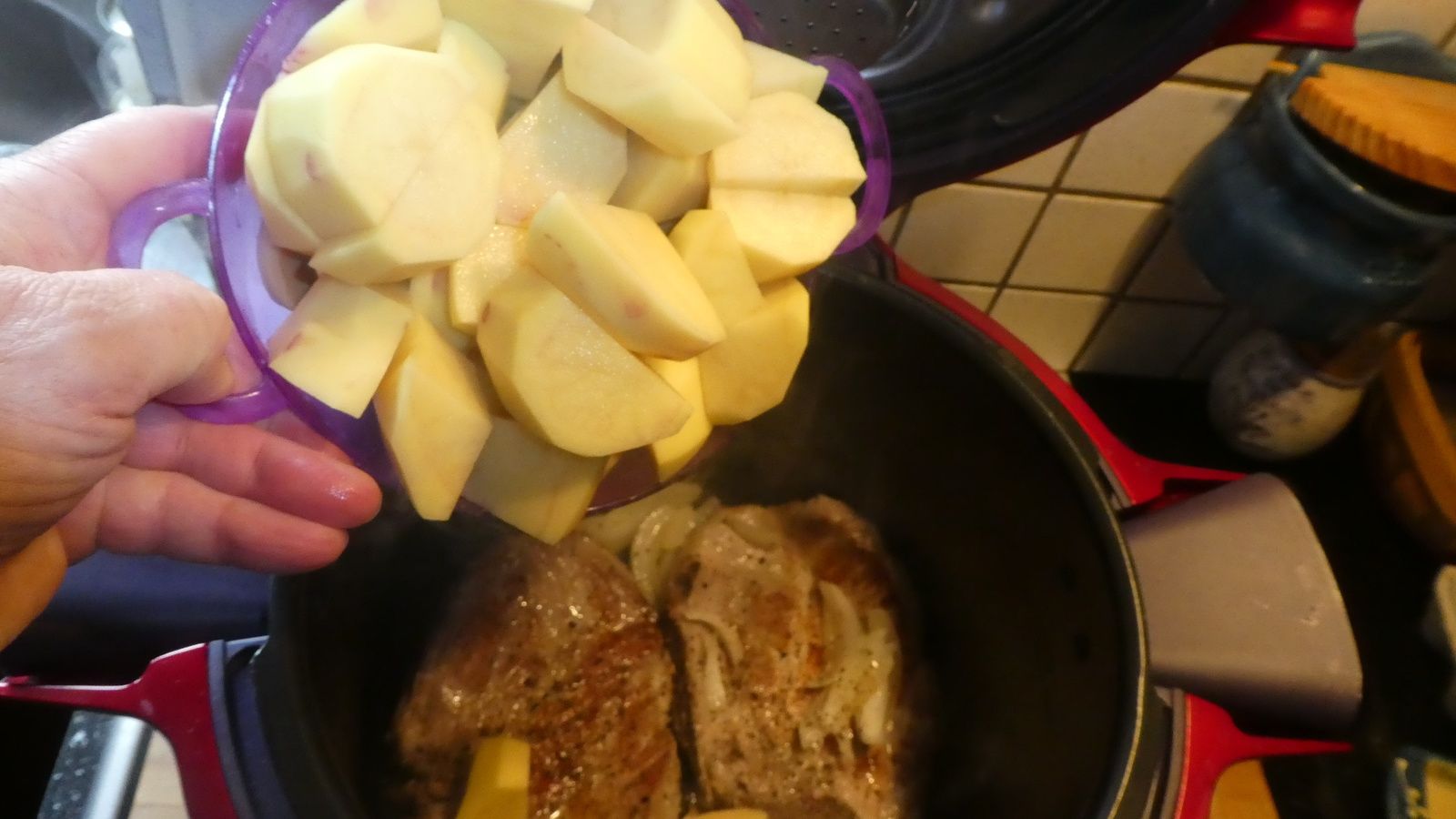 Cotes De Porc Et Pommes De Terre Sauce Roquefort Au Cookeo