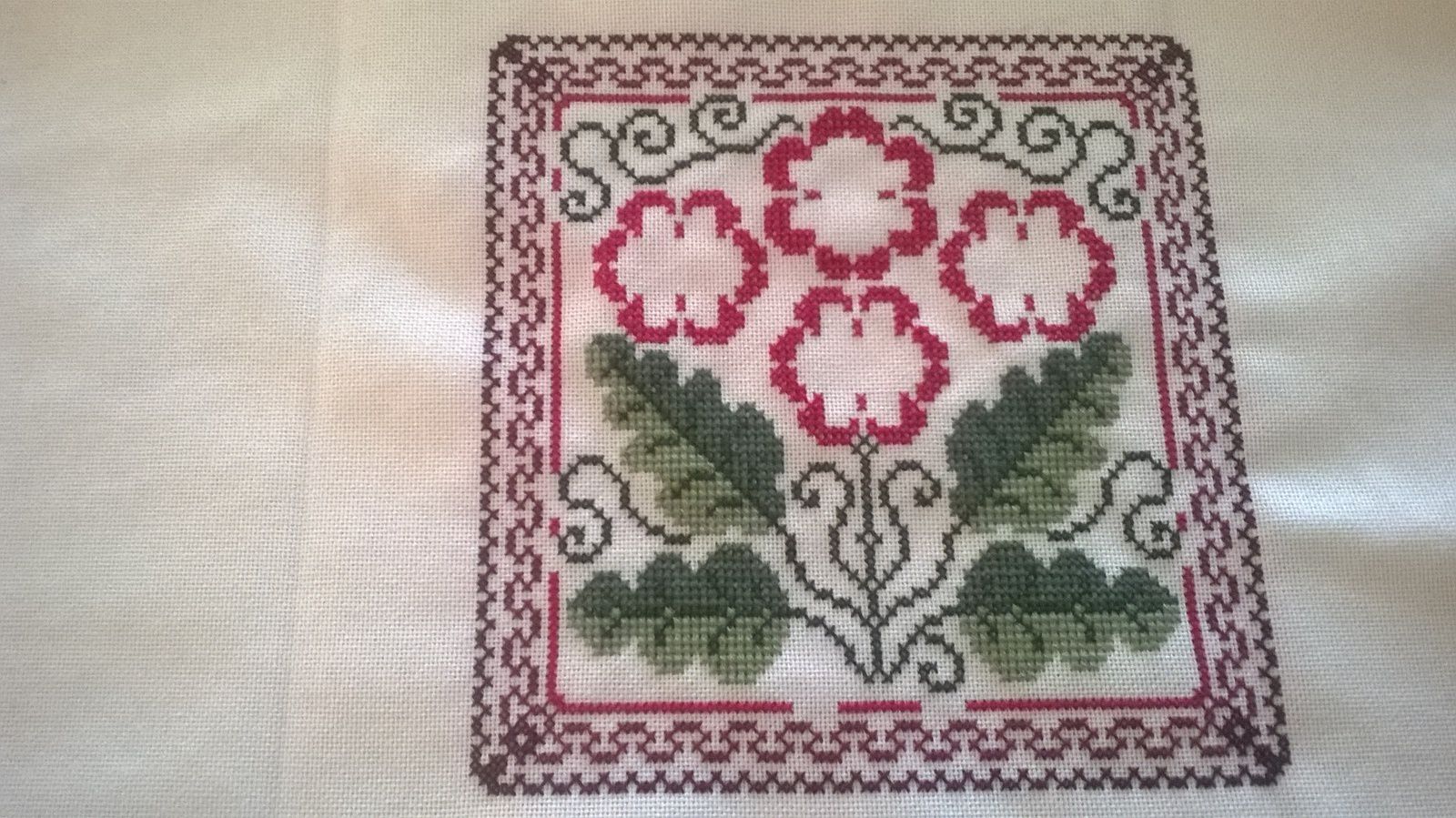 j'ai presque terminé les fleurs.... A plus tard pour la suite