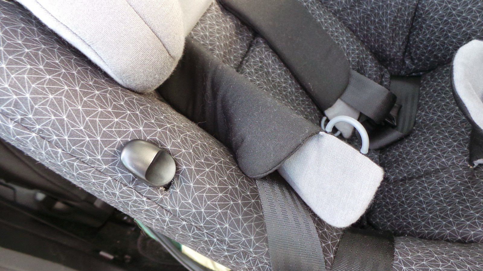 Avis siège auto pivotant AxissFix de Bébé Confort - Mam'Advisor
