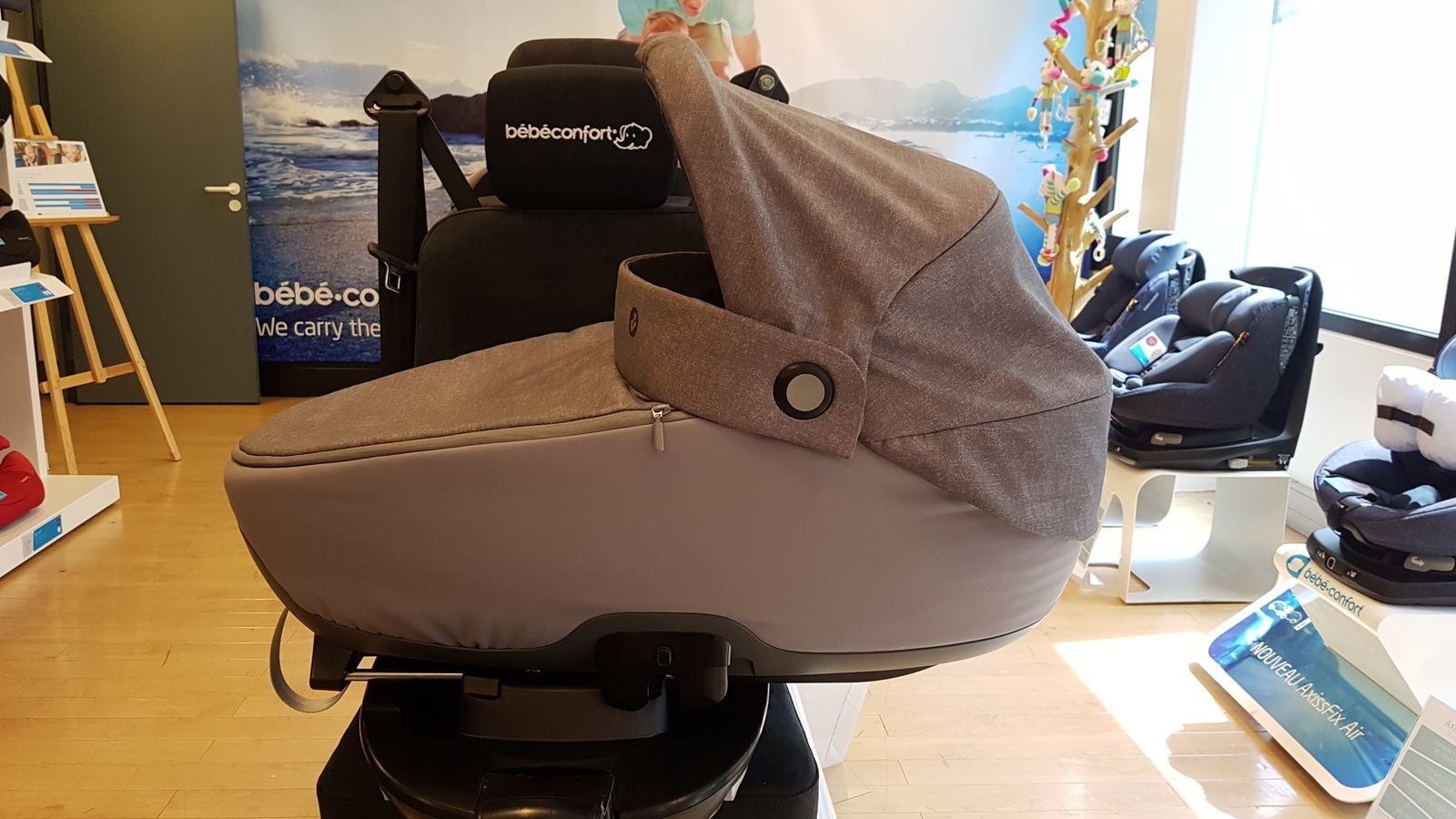 Nouvelle Nacelle R129 JADE de Bébé Confort (Maxi-Cosi), ineptie ou  révolution ? - Sécurange