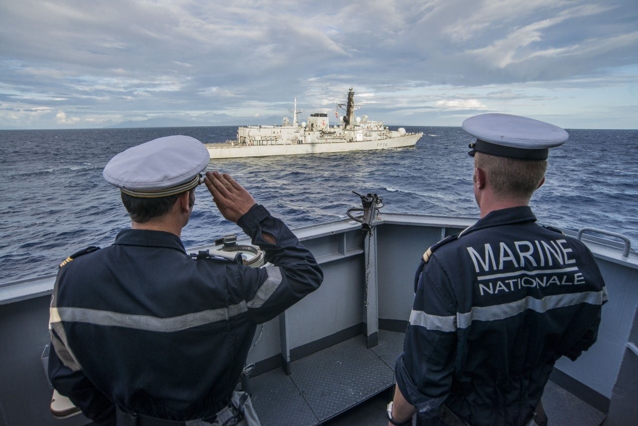 FAA : entraînement opérationnel franco-britannique au large de Fort-de-France