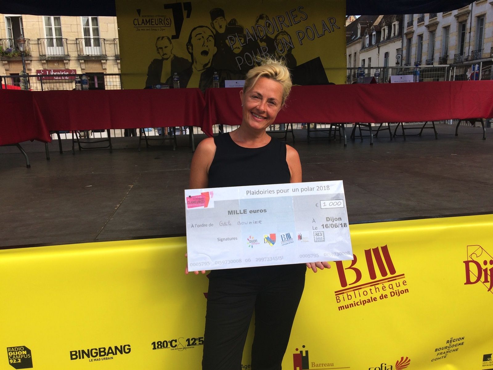 Odile Bouhier, acquittée, lauréate du prix PPP, doté de 1000€ (ordre des avocats + bibliothèques municipale de la ville de Dijon).