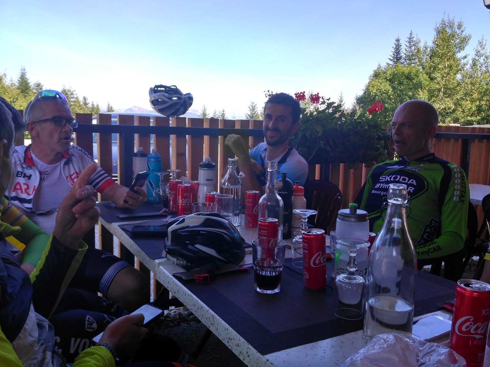 Pause déjeuner en groupe au restaurant du Granier