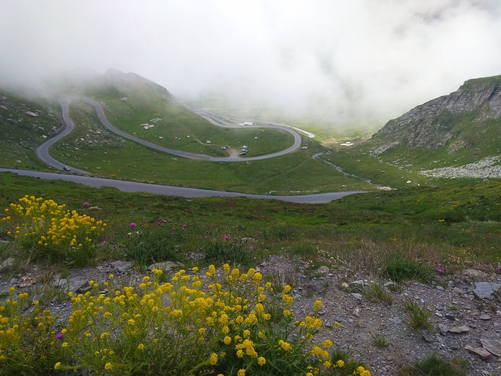 Descente du col Agnel dans la brume