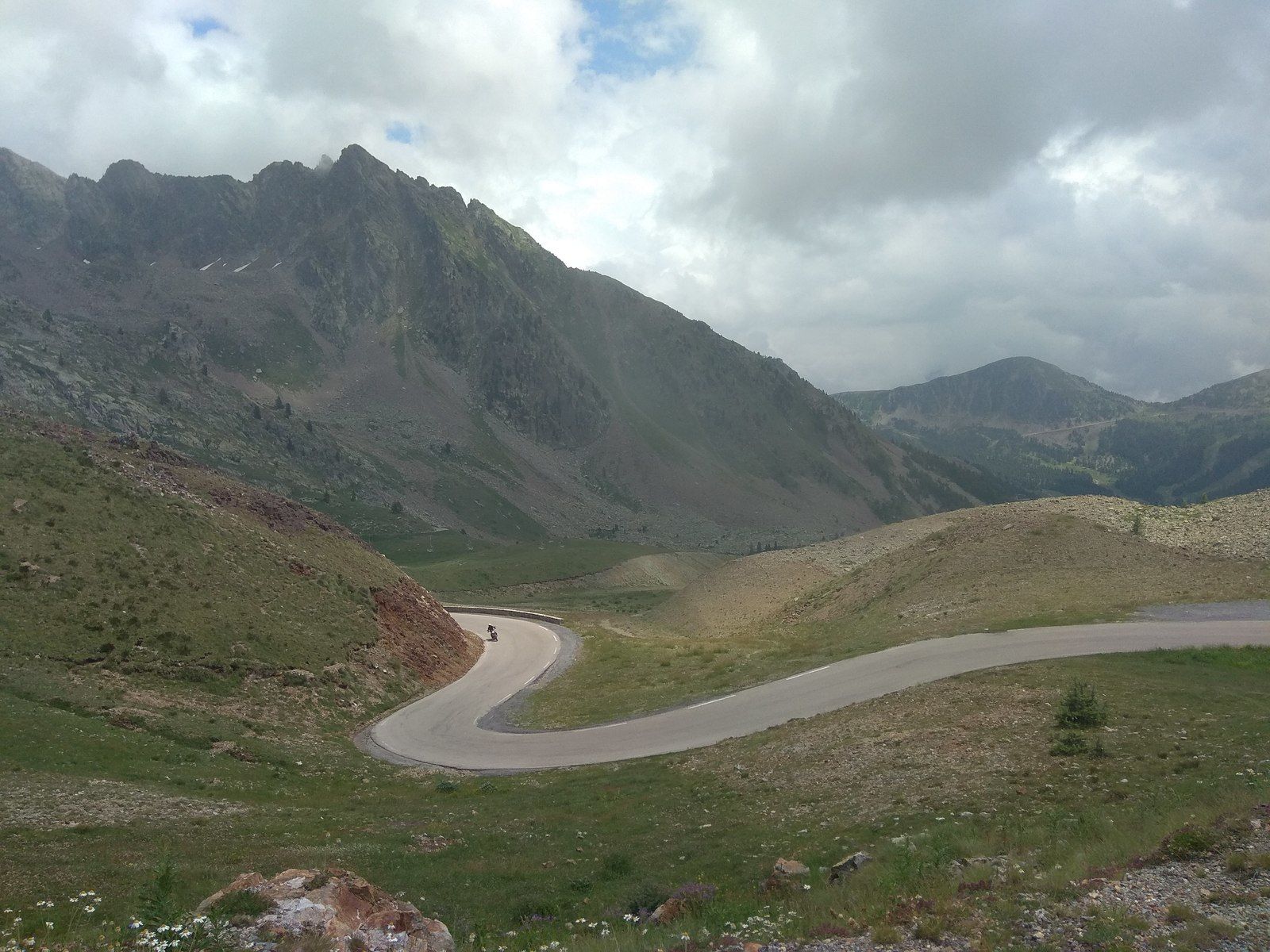 Descente du col de la Lombarde