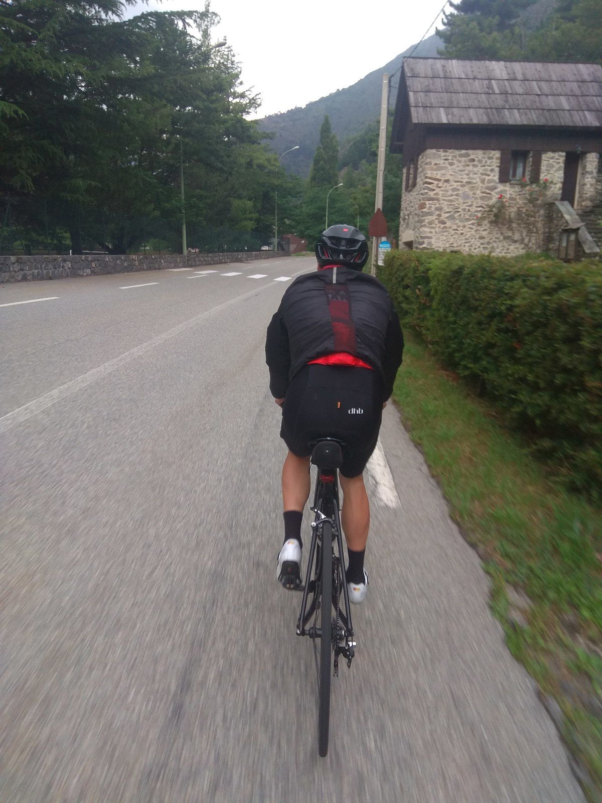 Sylvain toujours en forme à l'attaque de la Bonette