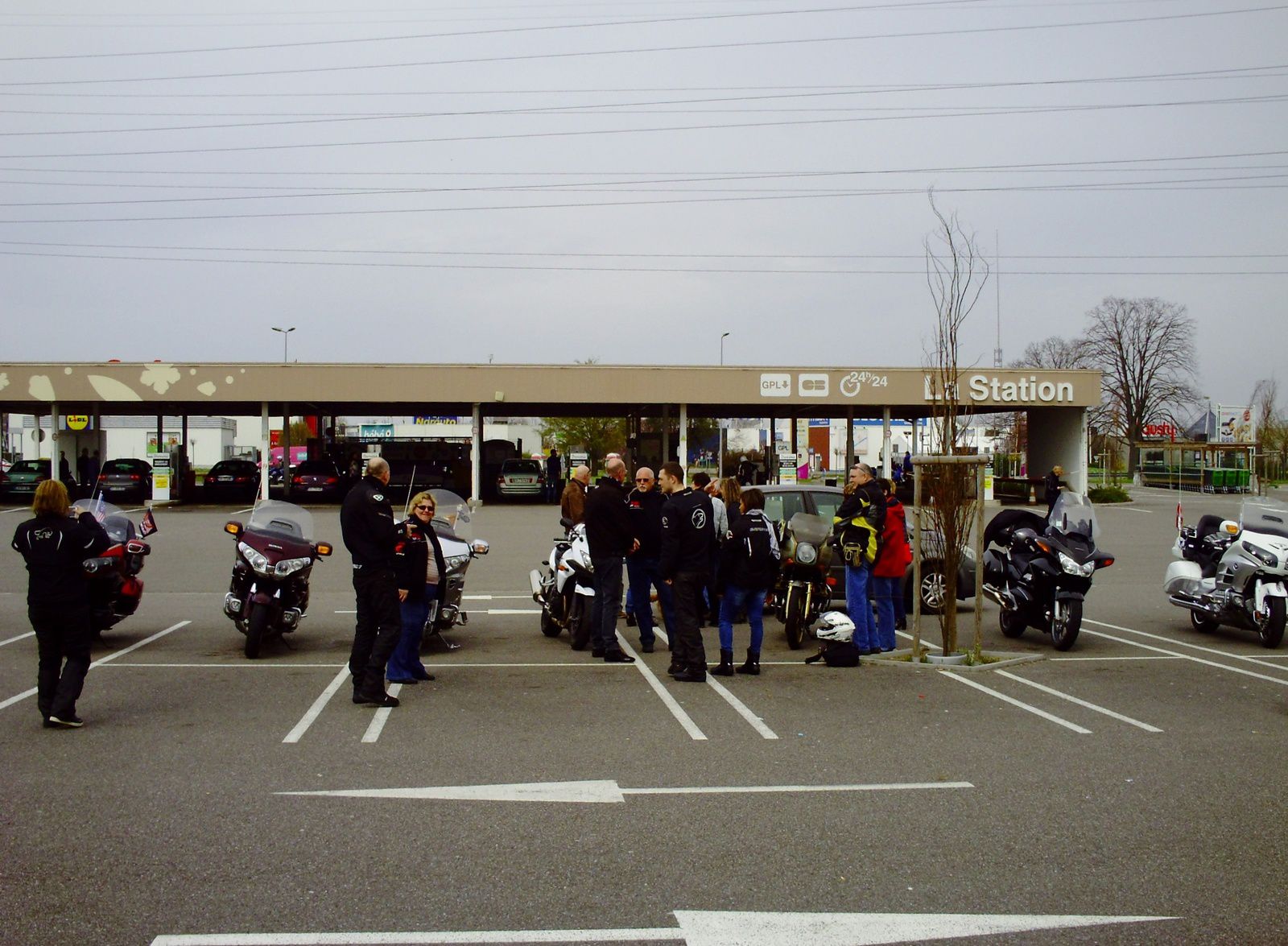 Goldwing - Petite ballade dominicale avec des motos de 1983 à 2016 vers Kaltenhouse