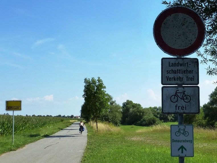 Allemagne - Des villes et des routes pour les vélos