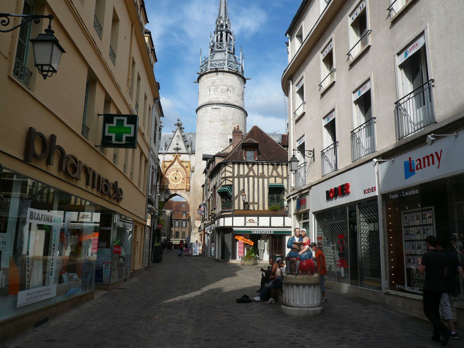 Bar le Duc, St Dizier, Troyes, Auxerre, Bourges à vélo