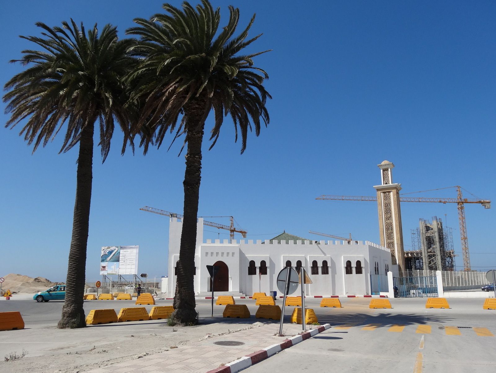 La nouvelle mosquée du Port de Tanger en construction