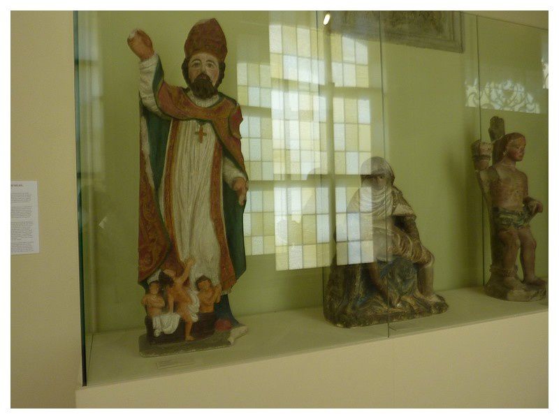 Saint Nicolas Patron de la Lorraine. après la bataille de Nancy, le 5 janvier 1477, où il triompha de Charles le Téméraire, René II, Duc de Lorraine "rendit gloire à Dieu, à la Vierge sa mère...pareillement appropria l'honneur à monseigneur Saint Nicolas en le réputant père du pays ..."