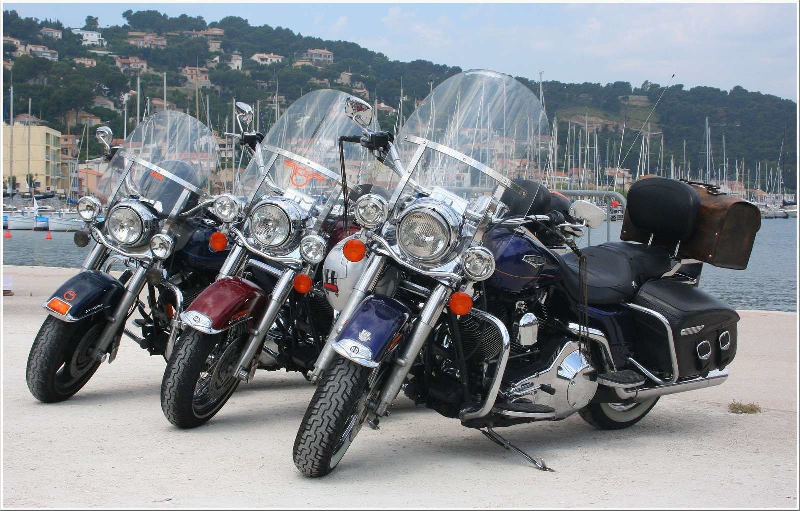 259 - La journée américaine à Saint Mandrier sur Mer, place des Résistants, port de plaisance et quai des pêcheurs,