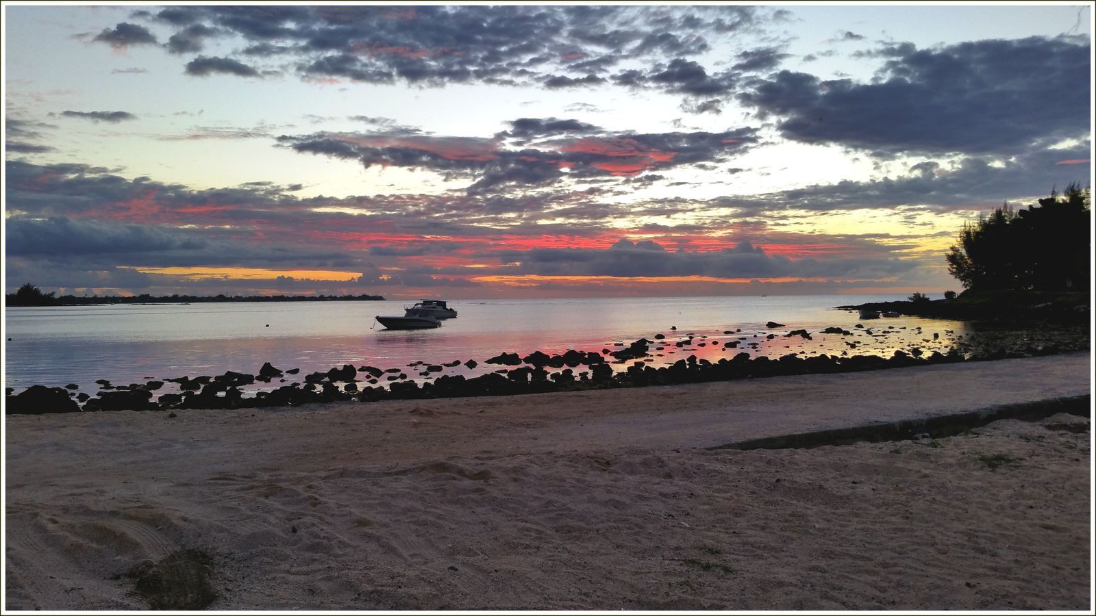 290 - Île Maurice, 24ème, février mars 2017 plages du nord de l'île, couchers de soleil photos en passant, quiétude du soir