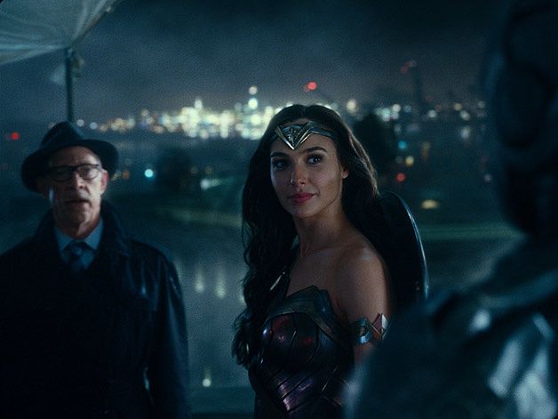 Comissaire Gordon et Wonder Woman