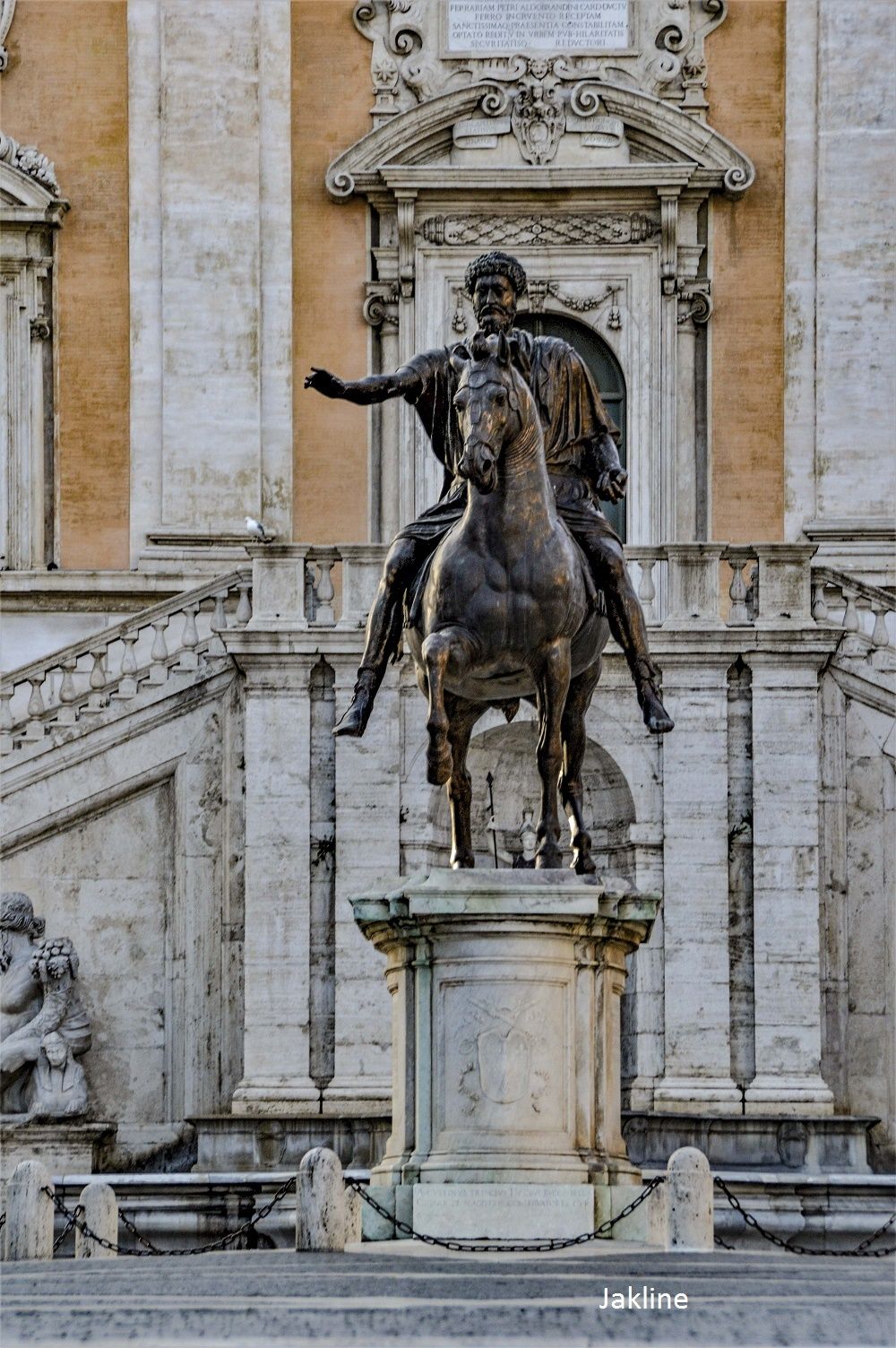 Petit tour matinal au dessus du Forum