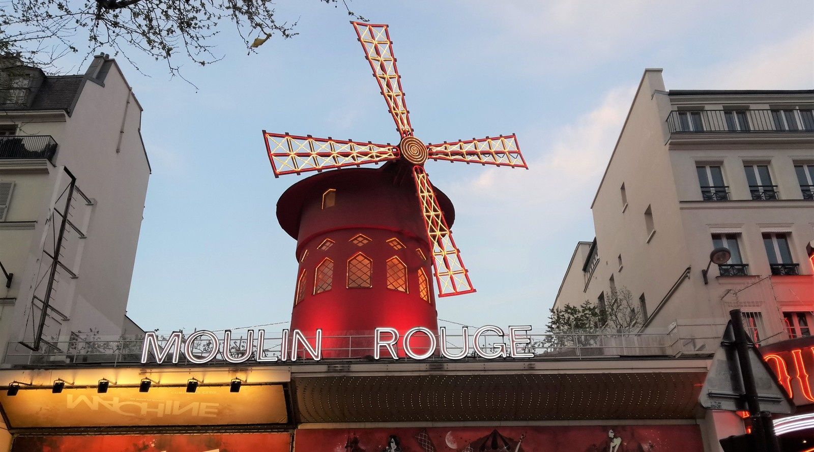 Le Moulin Rouge