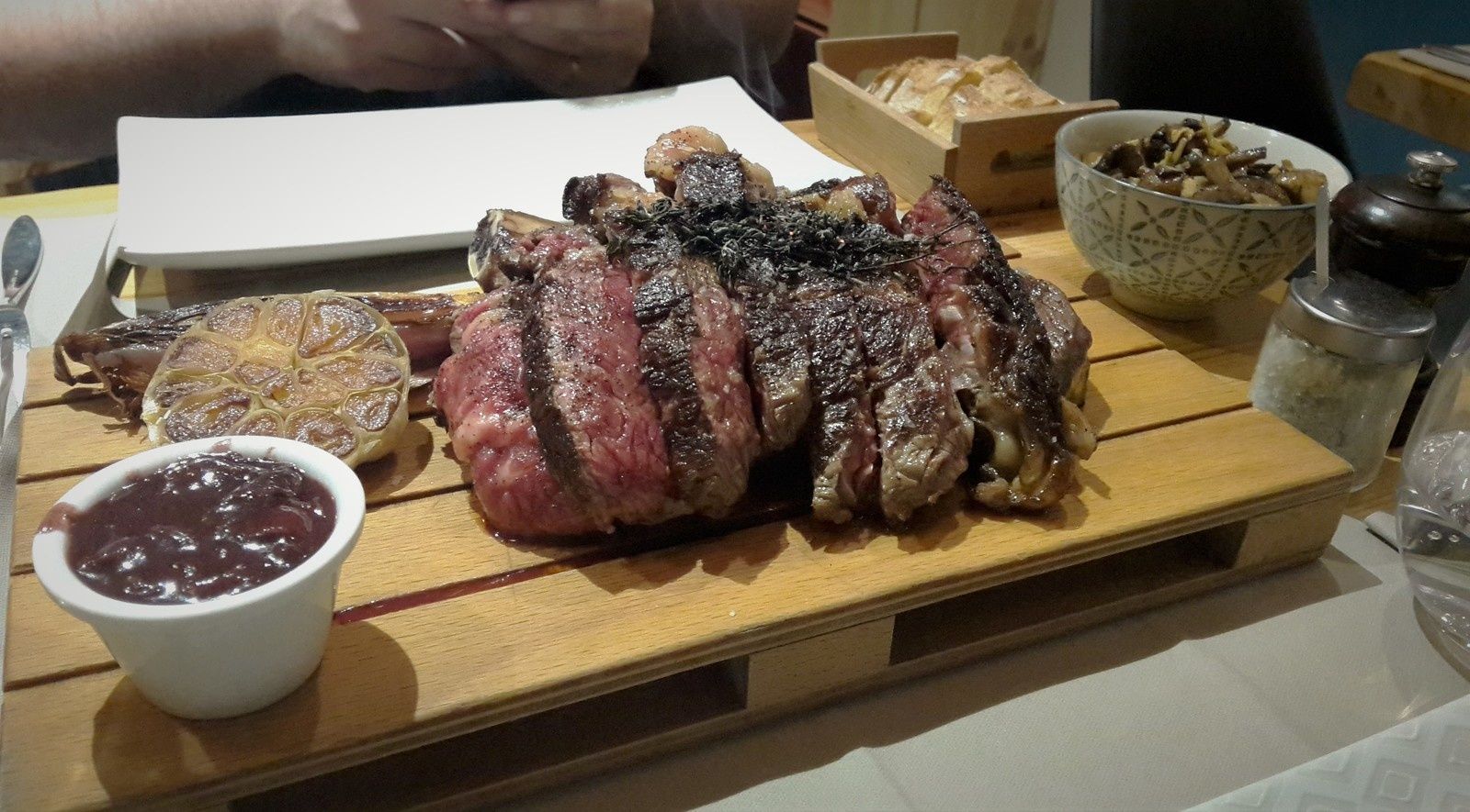 Le petit bec - restaurant Bordeaux - côte de boeuf