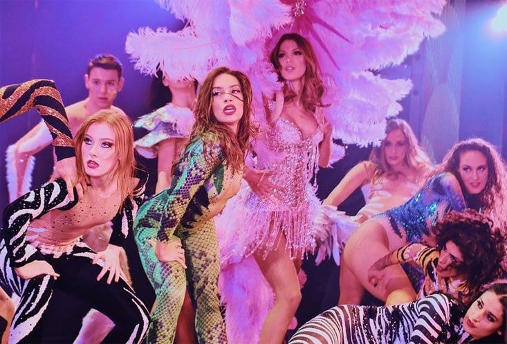 Paradis Latin - L'oiseau Paradis revue - Kamel Ouali - Iris Mittenaere