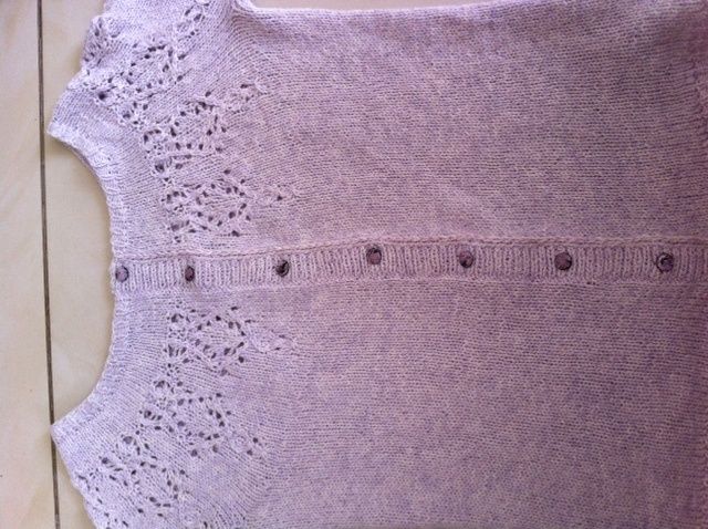 Tuto : Sauver un gilet qui baille entre les boutonnières