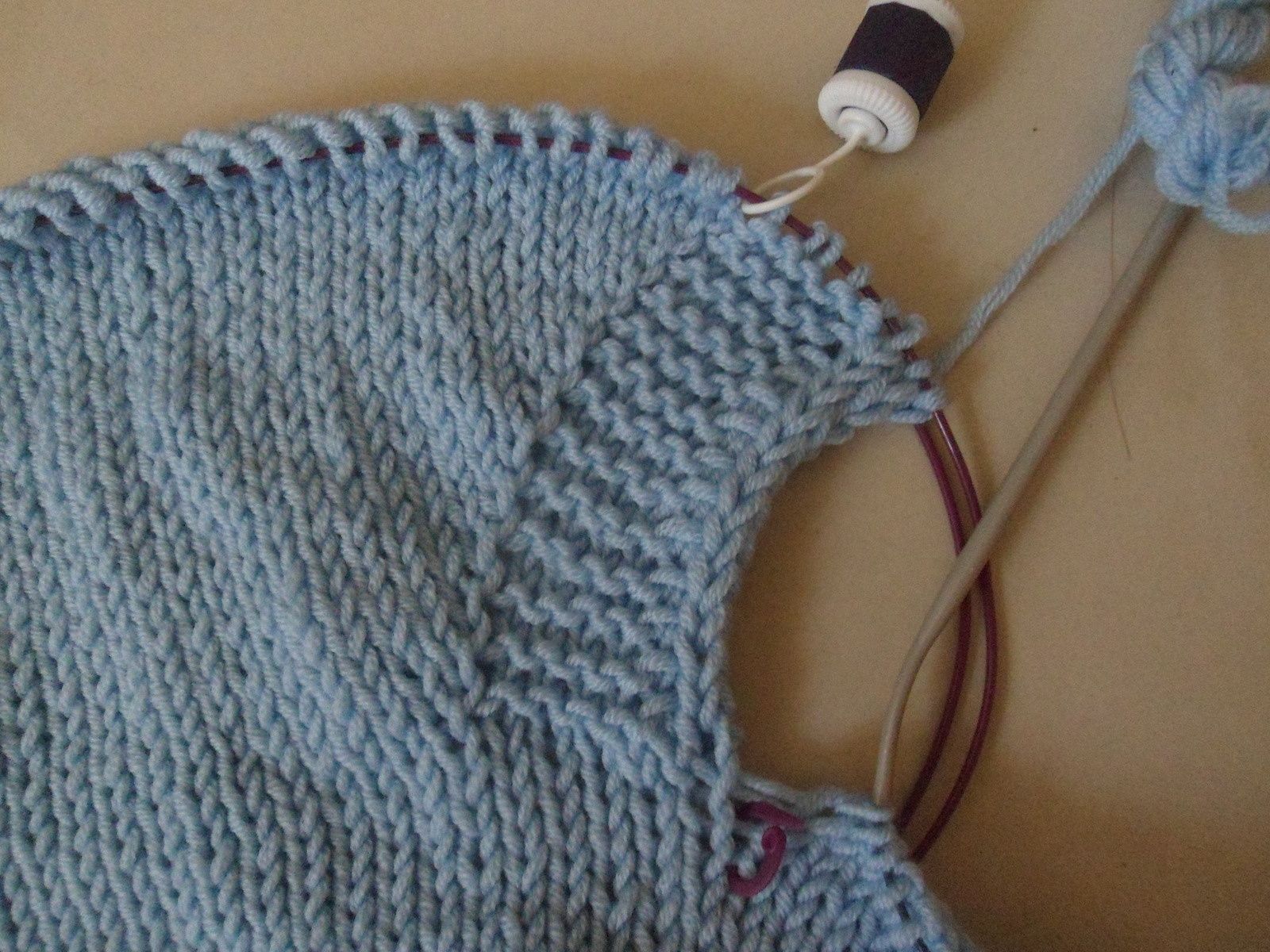 Tuto : faire une poche kangourou en top down