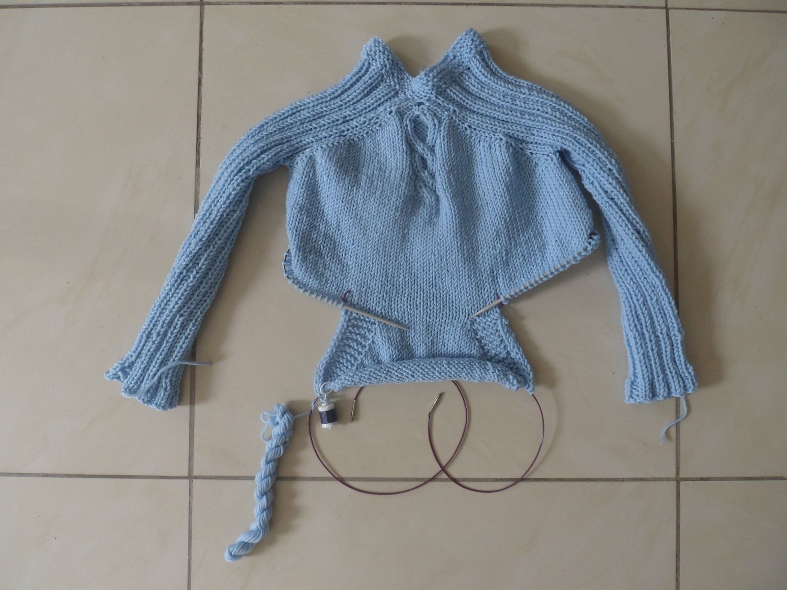 Tuto : faire une poche kangourou en top down