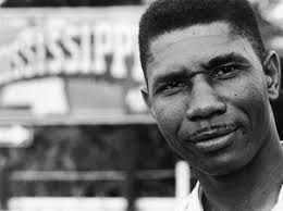 Medgar Wiley Evers, né le 2 juillet 1925 à Decatur et mort assassiné le 12 juin 1963 à Jackson dans ce même État, est un noir américain, défenseur des droits de l'homme et membre de la National Association for the Advancement of Colored People.