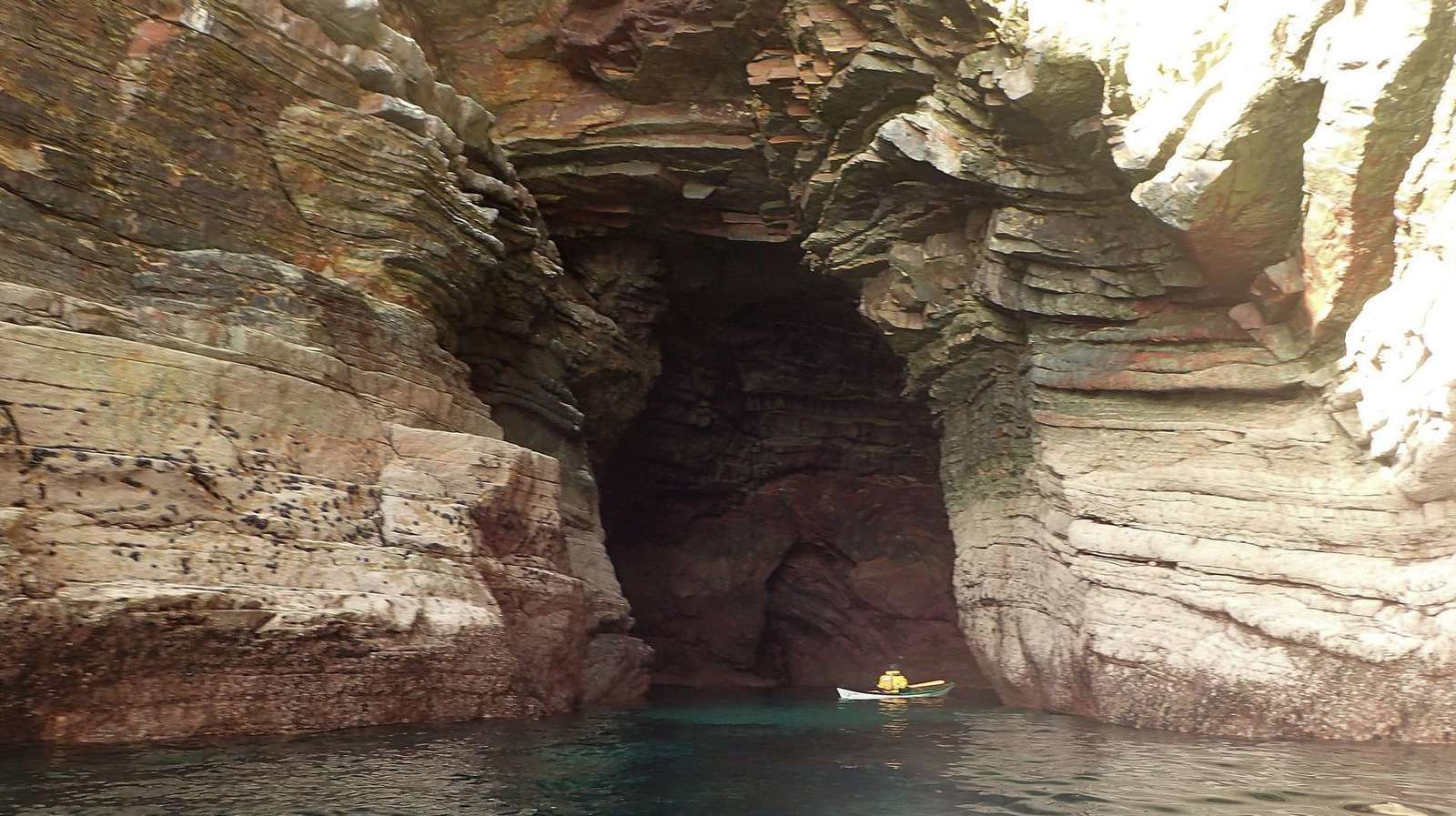 Grottes marines de Crozon : un déluge de couleurs