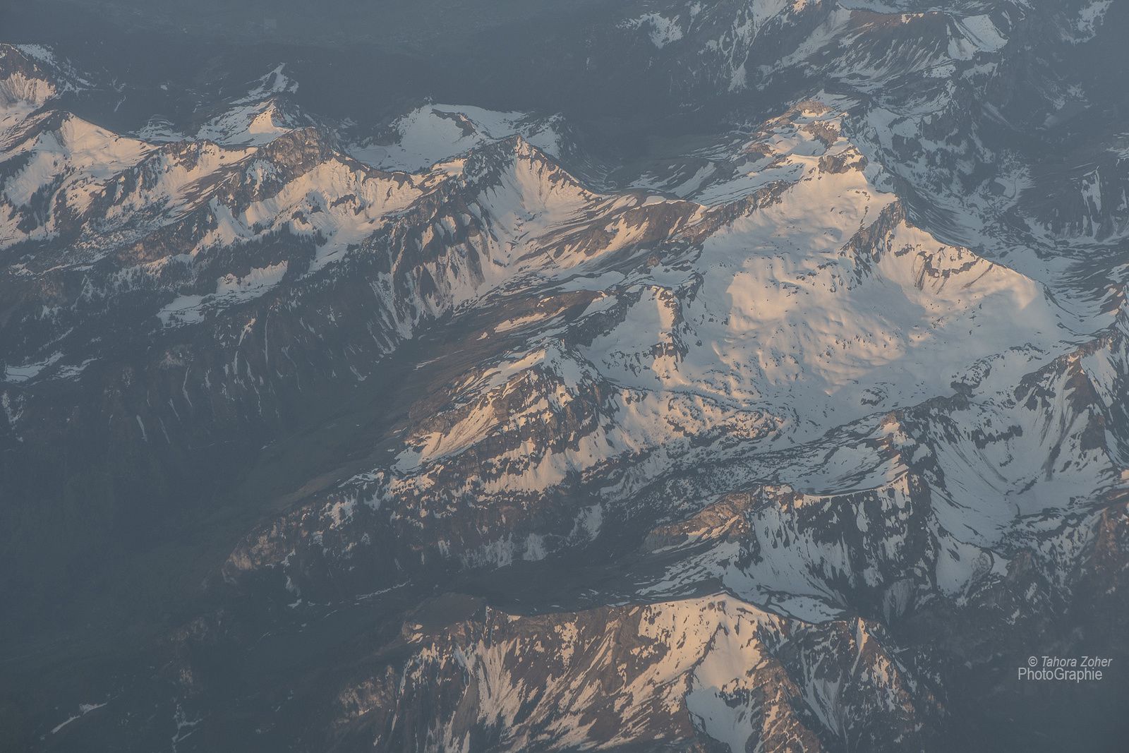 © Tahora Zoher Photographie - Le Mont Blanc vue du ciel / Boing 747 / Nikon D850 / 105mm -