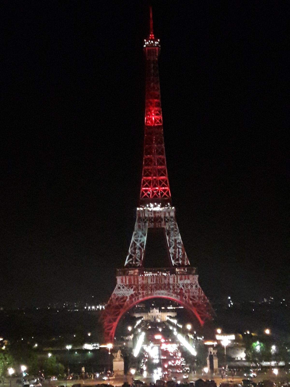 Article la Tour Eiffel aux couleurs du Japon