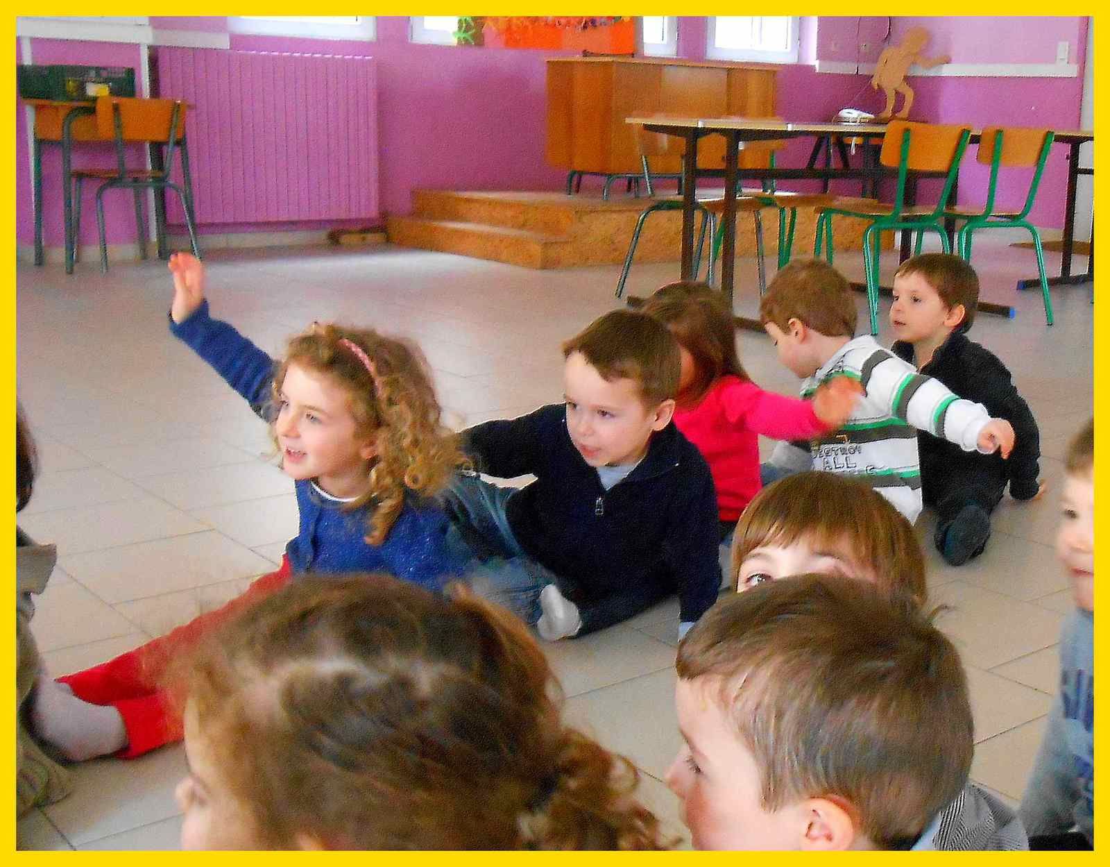 Les petits et tout-petits de la maternelle .