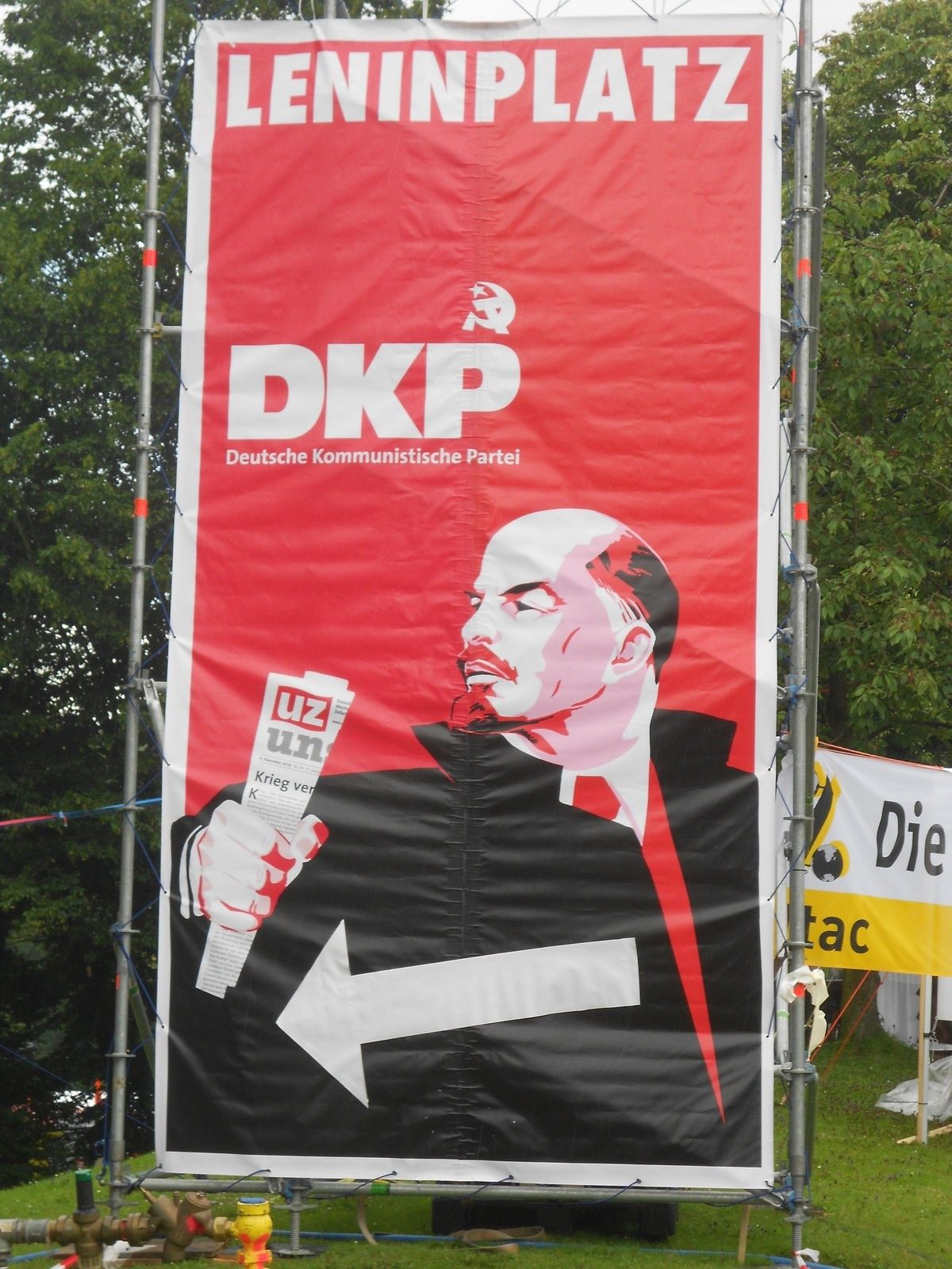 La fête du journal « Unsere Zeit » (1er au 3 juillet 2016) Fête Fraternelle du Parti communiste allemand - DKP