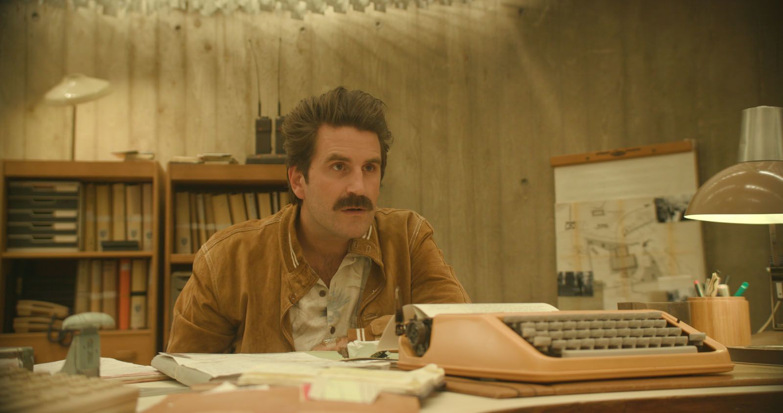 Au Poste ! de Quentin Dupieux : découvrez 4 teasers avec Benoît Poelvoorde, Grégoire Ludig ! Le 4 juillet 2018 au cinéma