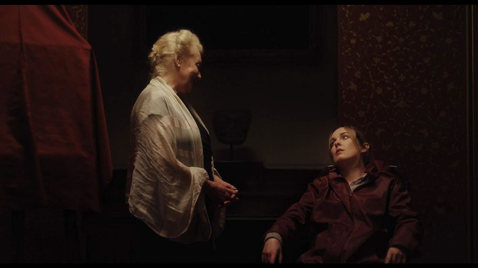 Don't leave home (BANDE-ANNONCE) avec Mark Lawrence, Helena Bereen, Karrie Cox