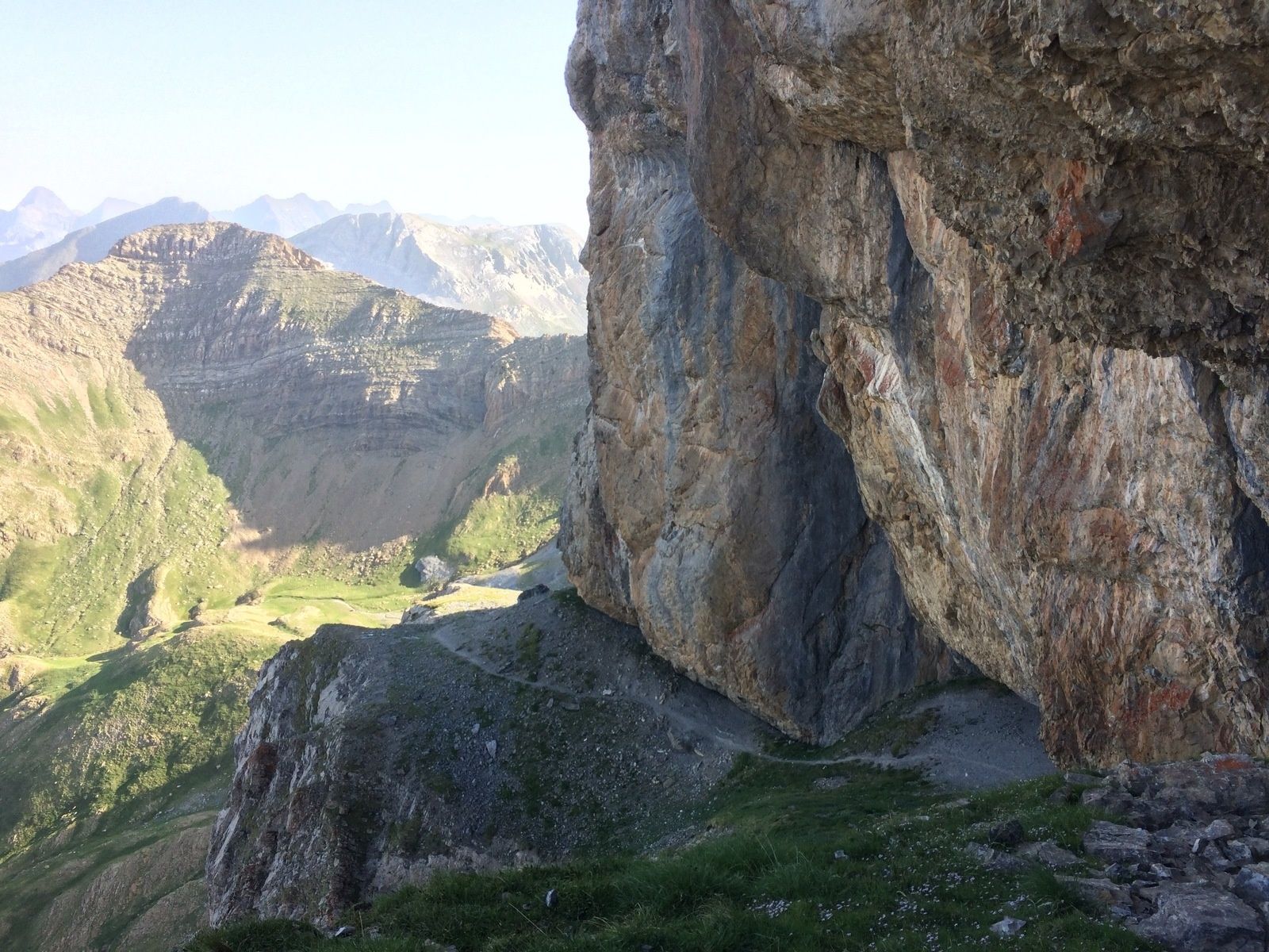 Les vires de la Escuzana et des Fleurs