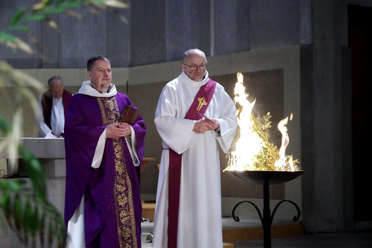 Messe des Cendres, entrée en Carême. Le mercredi 6 mars 2019 à Sotteville-lès-Rouen 