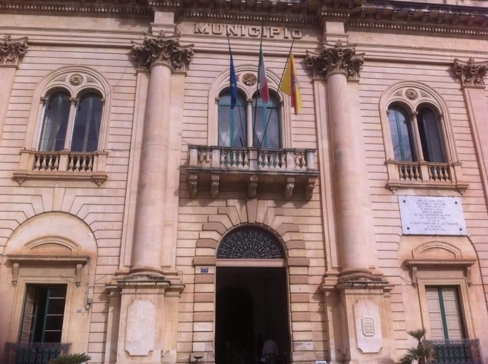 La casa sul mare del commissario Montalbano si trova a Punta Secca, borgo marinaro in provincia di Ragusa