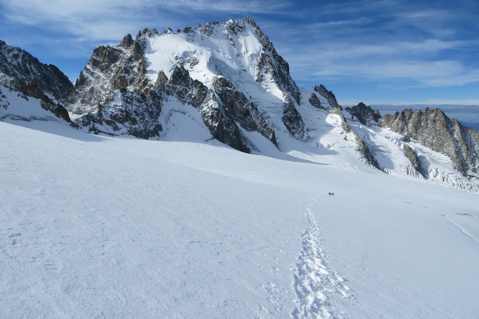Col Blanc 3405m et Aiguille du Chardonnet 3824m